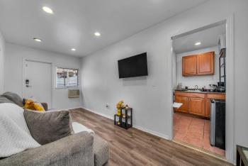Cozy 1-Bedroom With Outdoor Seating Area Close to West Hollywood, Los Angeles (fotografie 2)