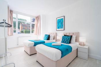 Five Bedroom Townhouse - Near City Centre - Edgbaston - On Street Parking - Wifi - Netflix - 974P, Birmingham (fotografie 2)