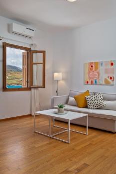 Seaview comfy flat in Andros - walk to beach, Ándros (Foto 4)