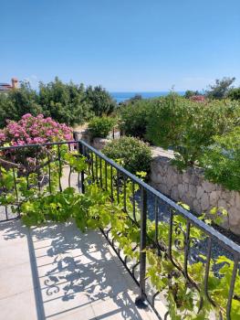 Villa Christine, Bahçeli (фото 4)
