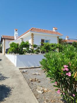 Villa Christine, Bahçeli (фото 2)