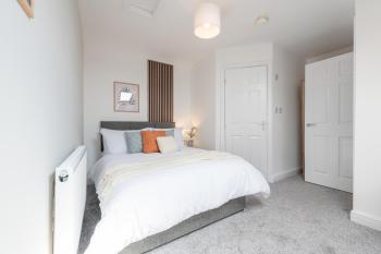 Modern Salford 3 Bedroom House, 3 Bathroom, Easy Manchester Access, Ideal for Contractors & Long Stays - NordStay, Manchester (photo 3)
