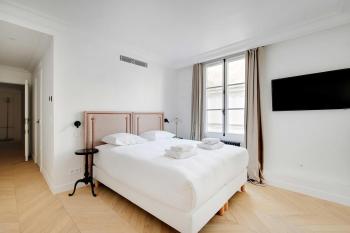Luxury apartment - 3BR-6P - Faubourg Saint-Honoré, Paris (photo 4)