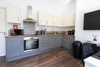 Excellent 3 bedroom, 3 baths, City Centre, voucher available, Leeds (Foto 4)
