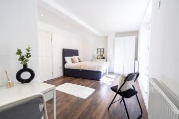Excellent 3 bedroom, 3 baths, City Centre, voucher available, Leeds (Foto 3)
