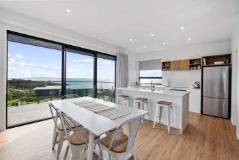 Doubtless Delight - Cable Bay Holiday Home, Cable Bay (photo 5)