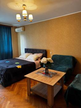 apartment on vaja-pshavela, Tiflis (foto 2)