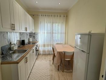 Apartment with Balcony, Tirana (photo 3)