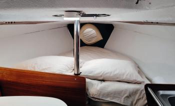 70's Tiny Boat, Lisbon (photo 4)