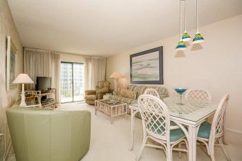 HA508 - Top floor 11 condo with beautiful ocean views, Edgewater (foto 2)
