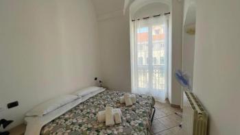 WH - Trilocale Bresca - 1 Passo Dal Porto - Centro - Wifi, San Remo (foto 4)
