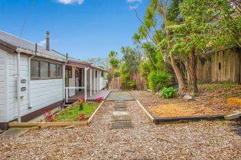 Greenhithe Hidden Gem with Sea Views and Parking, Auckland (photo 3)