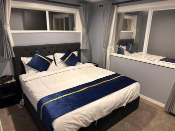 3 Bedroom House North Shore, Auckland (photo 5)
