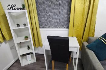 New Luxury 3 Bedroom House Next To COOP Stadium & Man City Stadium, Manchester (photo 2)