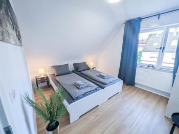 ALFA Stuttgart 3 Zimmer 6 Betten Apartment Wasen MercedesBenz MHP Arena l Bad I Küche l WIFI & SmartTV l 3BR & 6 Beds l Bathroom l Kitchen, Stuttgart (photo 3)