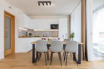 Prague Days - 2BDR Apt - Balcony - Garage Parking - Easy City Center Access, Прага (фото 4)