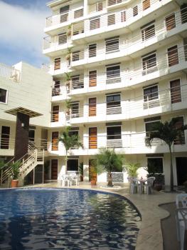 KANDI B11, Poolside, Free Netflix, 250 MBPS, 55 Smart TV, Deluxe King Bed, Fully Equipped Kitchen, Electric is Xtra, Angeles (foto 2)