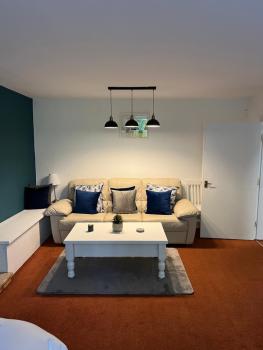 3 bedroom flat, Newtown, Edinburgh (photo 2)