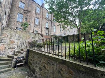 3 bedroom flat, Newtown, Edinburgh (photo 3)