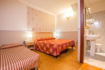 Hotel Arco Di Travertino, Řím (fotografie 2)
