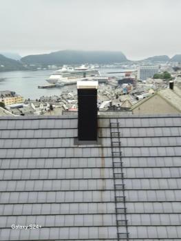 APARTAMENT - Duże mieszkanie w centrum Ålesund, Ålesund (foto 5)