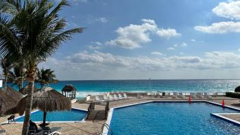 Cancun beach by Brisas, Cancún (photo 2)