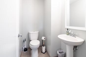 Luxury Downtown Townhome Unit 14, Cleveland (photo 3)