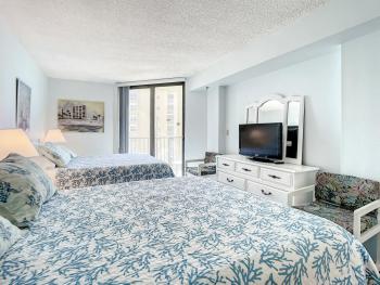Ocean View with a beachfront pool at Ocean Trillium Condo ~ 402, New Smyrna Beach (foto 5)