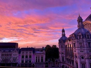 City PENTHOUSE, rooftop terrace, free NETFLIX, wifi and airco, Amberes (foto 3)