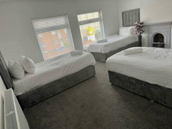 Duplex in Central Liverpool Apartment, Liverpool (photo 5)