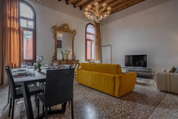 Palazzo Raspi - Private Gym and Canal View, Benátky (fotografie 2)