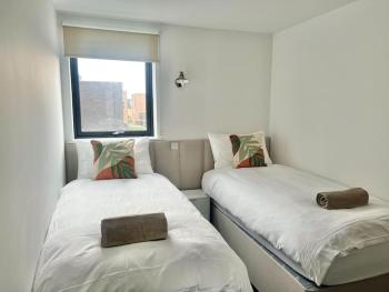 Glasgow Home - 5 Bedrooms 4 Bathrooms - Private Parking, Glasgow (Foto 2)