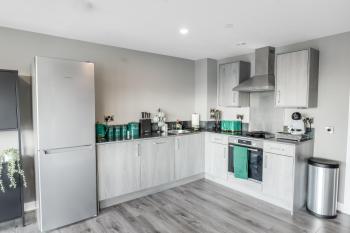 Waterfront Luxury Apartment, Liverpool (photo 5)