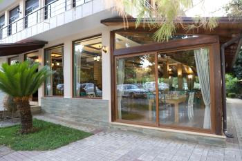 Hotel ANTONIA, Тирана (фото 5)
