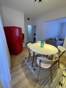 DOOR25, 2-Bedroom Apartment in Central Prishtina, Приштина (фото 3)