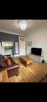 2 Bed flat in Ayr town, Ayr (photo 3)