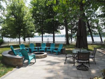 Lorlee - A Large And Luxurious Lakefront Cottage!, Woodland Beach (fotografie 3)