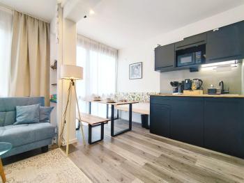 Design-Apartment für bis zu 4 im 1 OG, modern, Dachterrasse, Grill, ruhige Lage, Disney plus, Wii, LAN und WLAN, Nuremberg (photo 4)