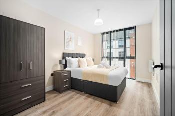 Stylish Two Bedroom - City Centre - New Executive Development - JQ 6AH, Birmingham (photo 3)