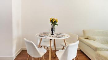 ExCel Centre 2 Bedroom Flat in East London, London (photo 5)