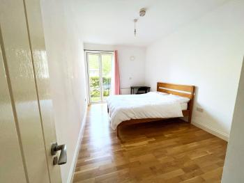 Bedroom 2, Queens Road, Londres (photo 2)