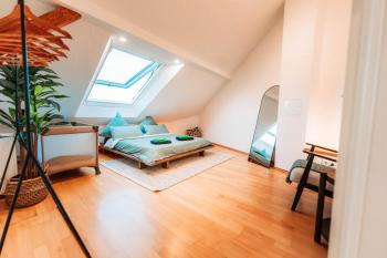 Spacious Penthouse with AC and Free Parking Steps Away From the Central Station, Koblenc (fotografie 4)
