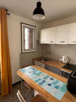 Studio climatisé - 3min à pied Gare Saint Charles - 15 min à pieds du Vieux port, Marseille (fotografie 3)