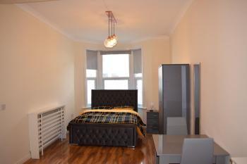Premier London Rooms, London (photo 2)