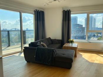 Luxury apartment in skyscraper with parking, Bratislava (fotografie 5)