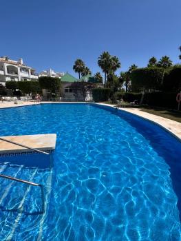 Two bedroom, two bathroom, balcony, pool area, view, Málaga (fotografie 5)