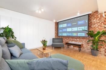 Stylish Apartment With Home Cinema, 2-min Tram, Berlino (foto 2)
