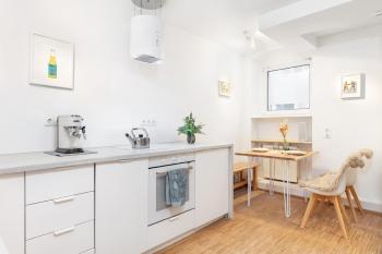 Stylish Apartment With Home Cinema, 2-min Tram, Berlino (foto 3)