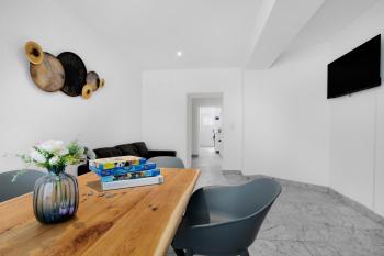 central 3 Bedroom Apartment in Kreuzberg, Berlin (photo 3)