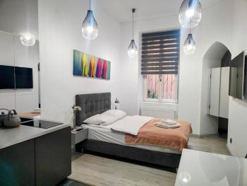 Mirror Gold & Grey Studios, Cracovie (photo 4)